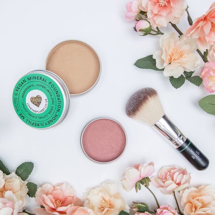 How to Apply Mineral Makeup - Top Tips from Team LTP!